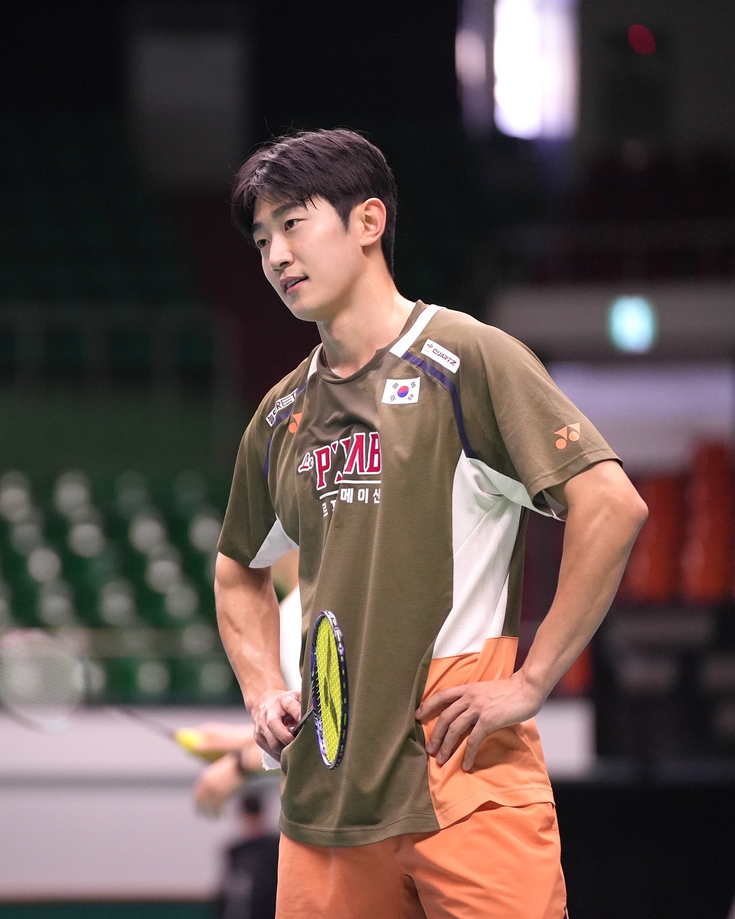 赵建晔🇰🇷 21-16、21-10 丁彦宸下轮：郑加恒🇸🇬 vs 🇰?