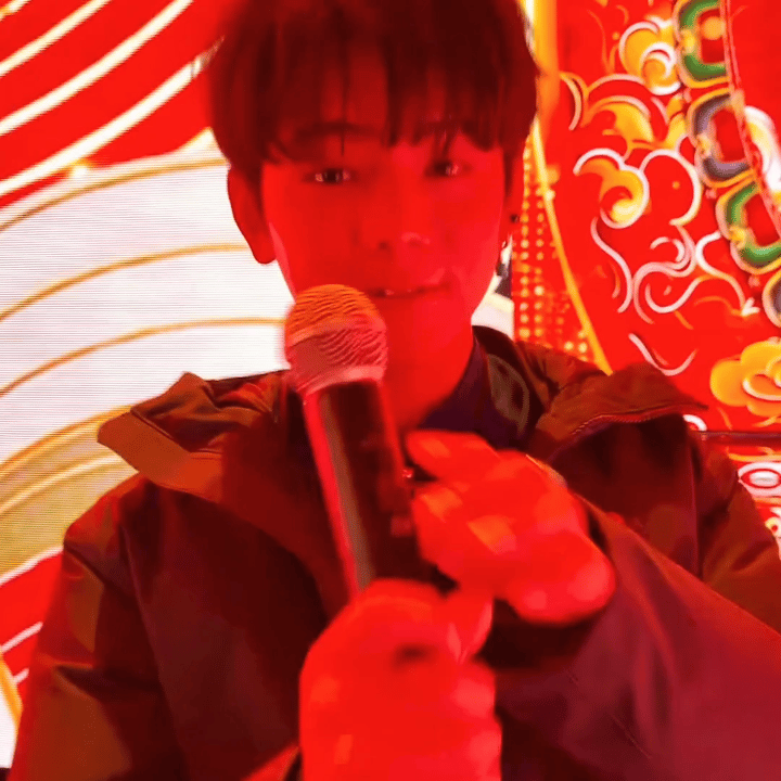 丁真小红书redgala ✨真藏时光 早上好啊，丁真珍珠。话筒给到你啦，你来唱