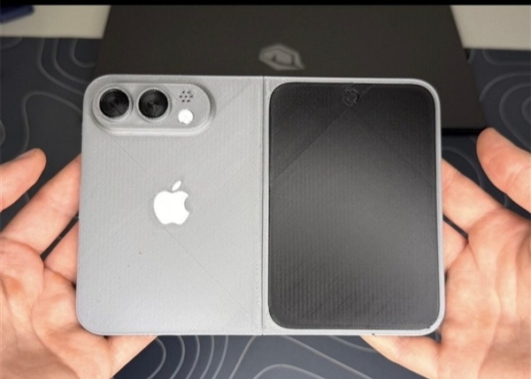 折叠屏iPhone外观实锤哈哈哈哈哈哈哈哈，果子也致敬华为Pura X了，而且这