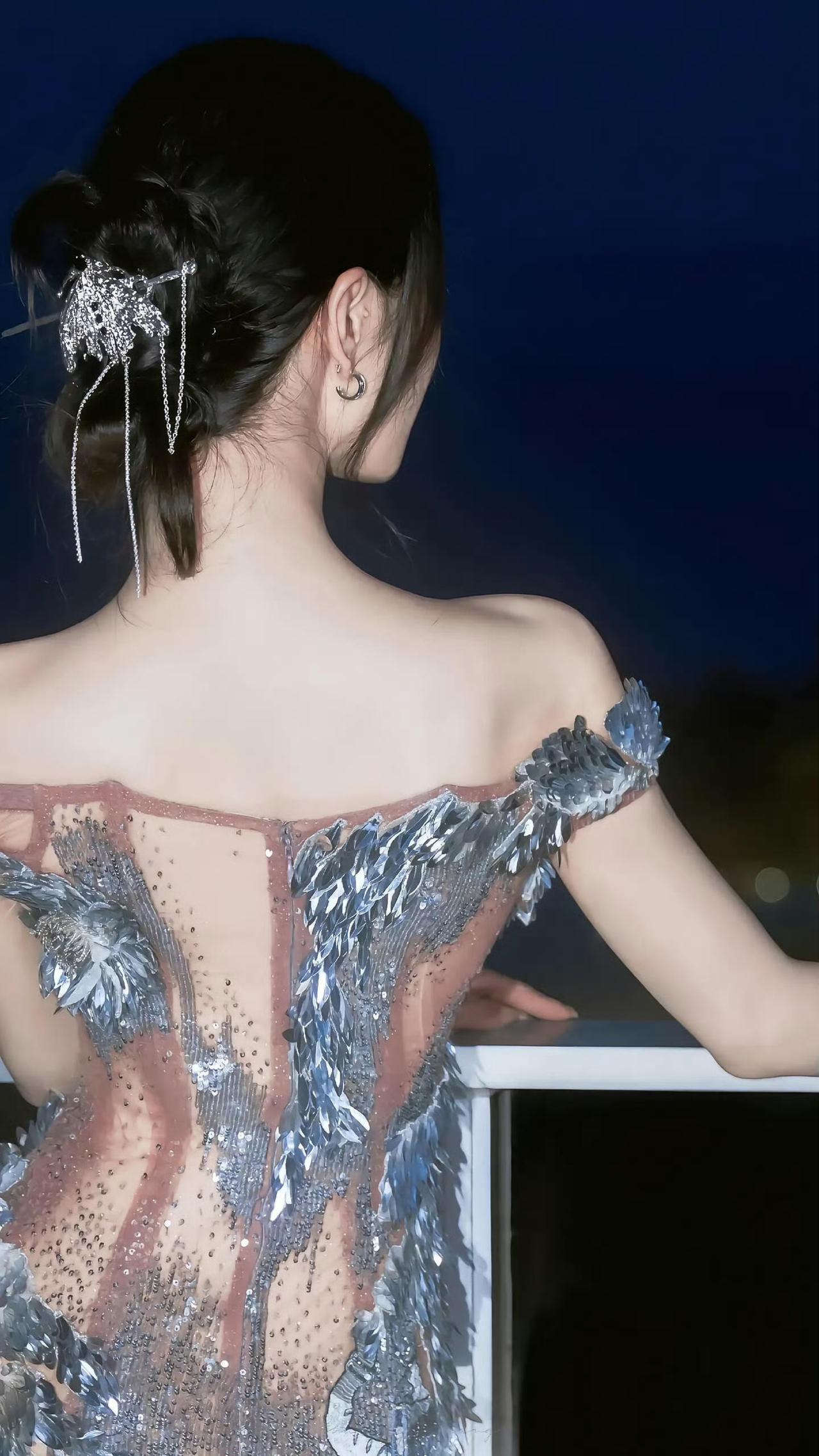 看背影猜女明星 [机智]