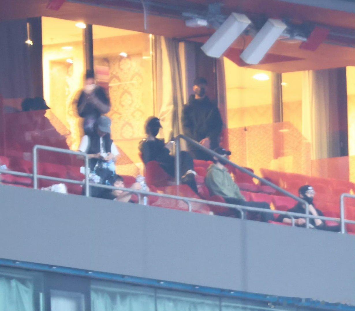 张杰演唱会马嘉祺丁程鑫贺峻霖路透马嘉祺丁程鑫贺峻霖去了张杰演唱会 张杰演唱会马嘉