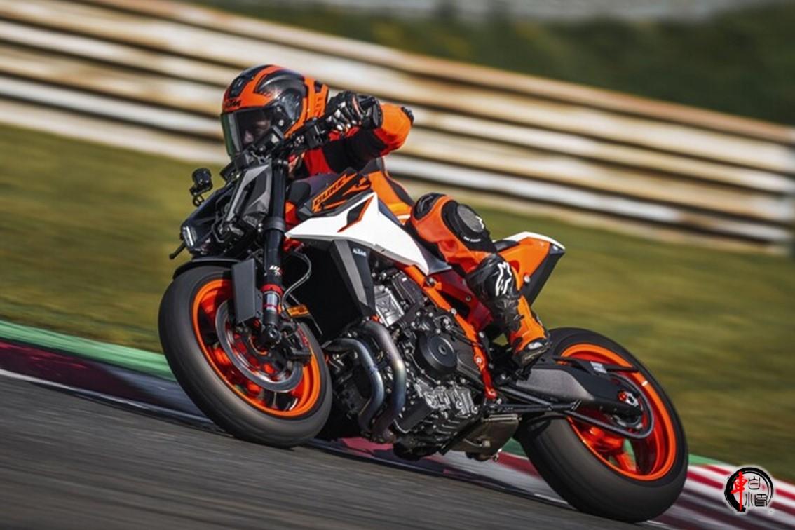 KTM 推出了 990 Duke R，这款新街头霸主在动力、悬架、制动等方面进行