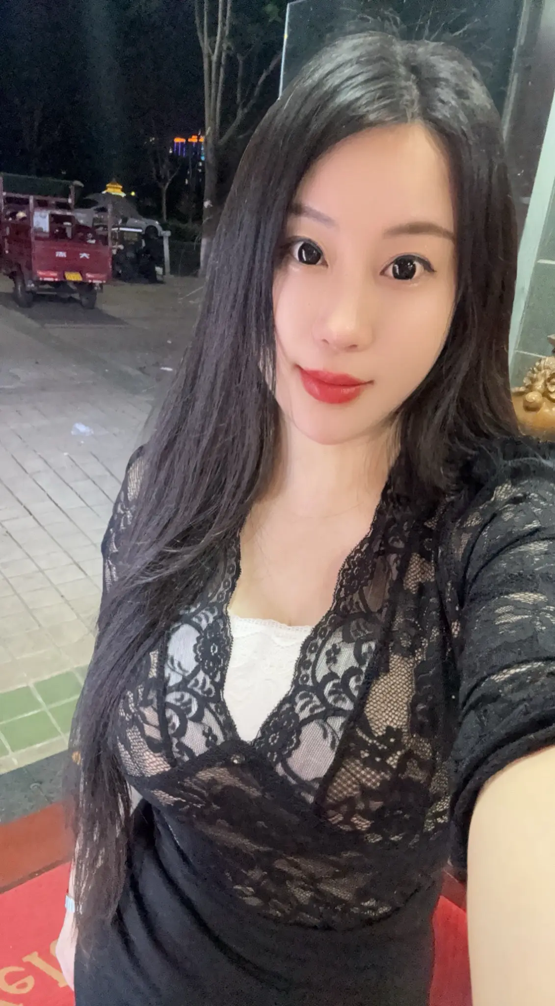 微胖女生也很好看 独立的女人最迷人 风情万种 温柔御姐 烟酒茶商行老板娘