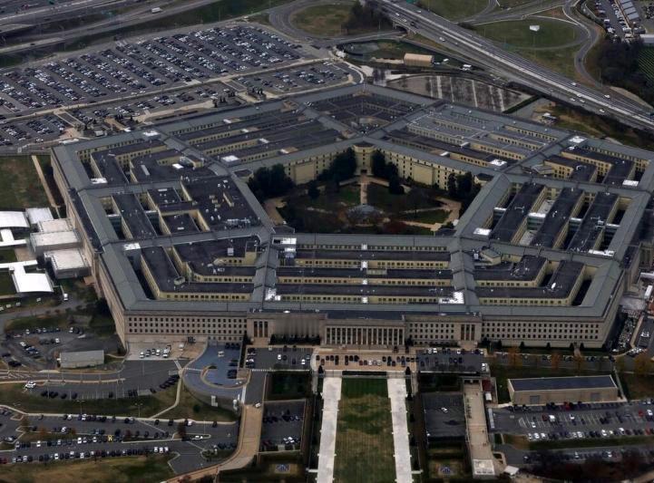 提交给美国国会的一份预算文件显示，五角大楼计划额外花费126亿美元来加强对解放军