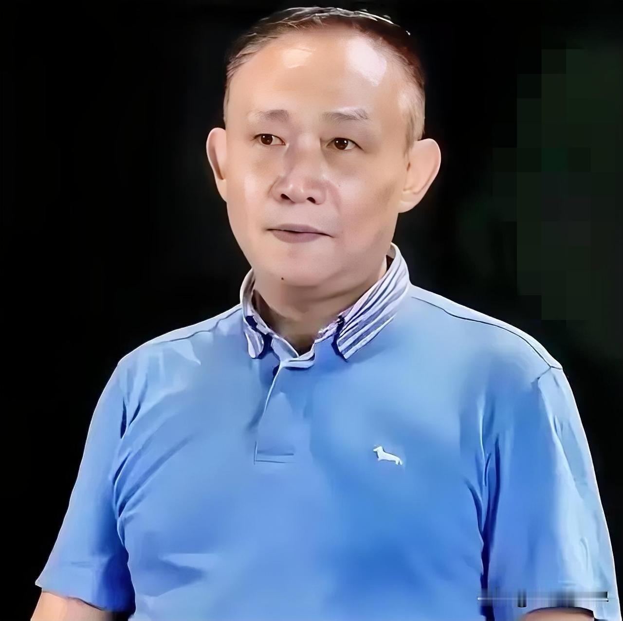 人这辈子，最硬核的本事从不是坐拥多少财富，而是活成不攀附、不将就的自己！你再厉害