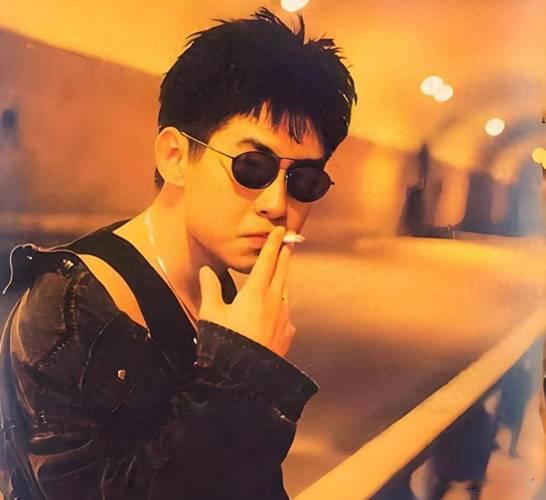 郑智化清空了微博，只留下一个道歉贴。今天我也来谈谈对“郑智化登机事件”的看法。