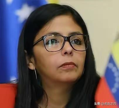 在当前这个节点上，委内瑞拉民兵应该组织起来把美帝国主义石油企业赶出自己国门，当前