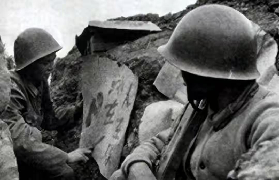 1981年中越罕见白刃战，12名壮士集体牺牲，排长至死咬住越军耳朵
1981年5