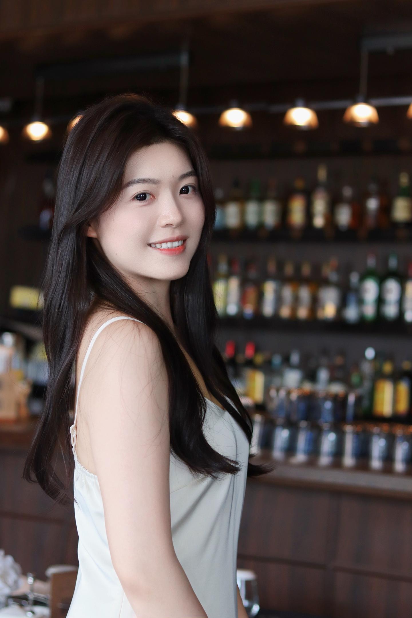 请你再靠近我一点。