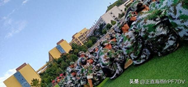 信息支援部队工程大学开学典礼举行