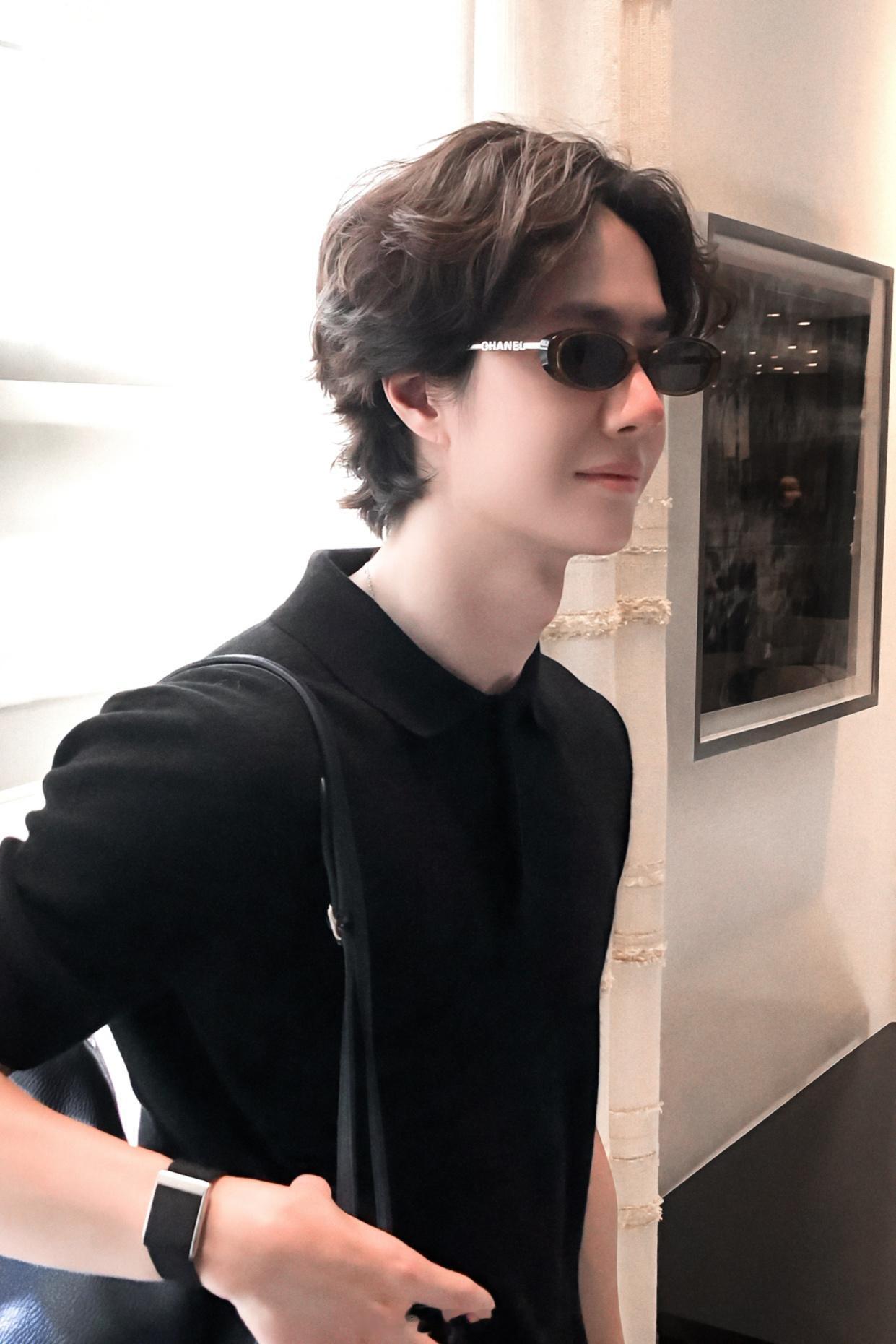 帅气的老公 · 王一博 ​​​