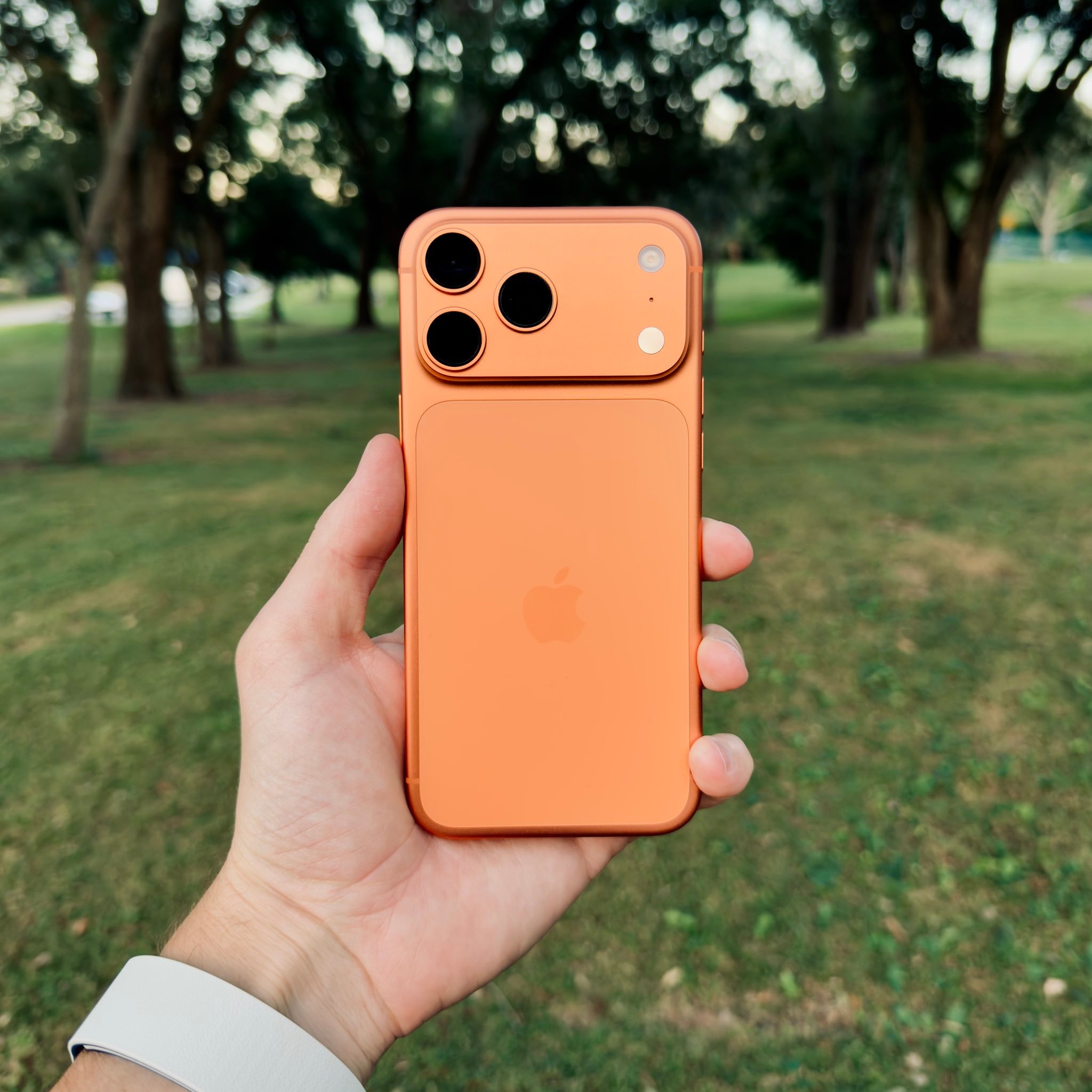 iPhone 17 Pro Max 越看越好看[抱一抱][抱一抱] ​​​