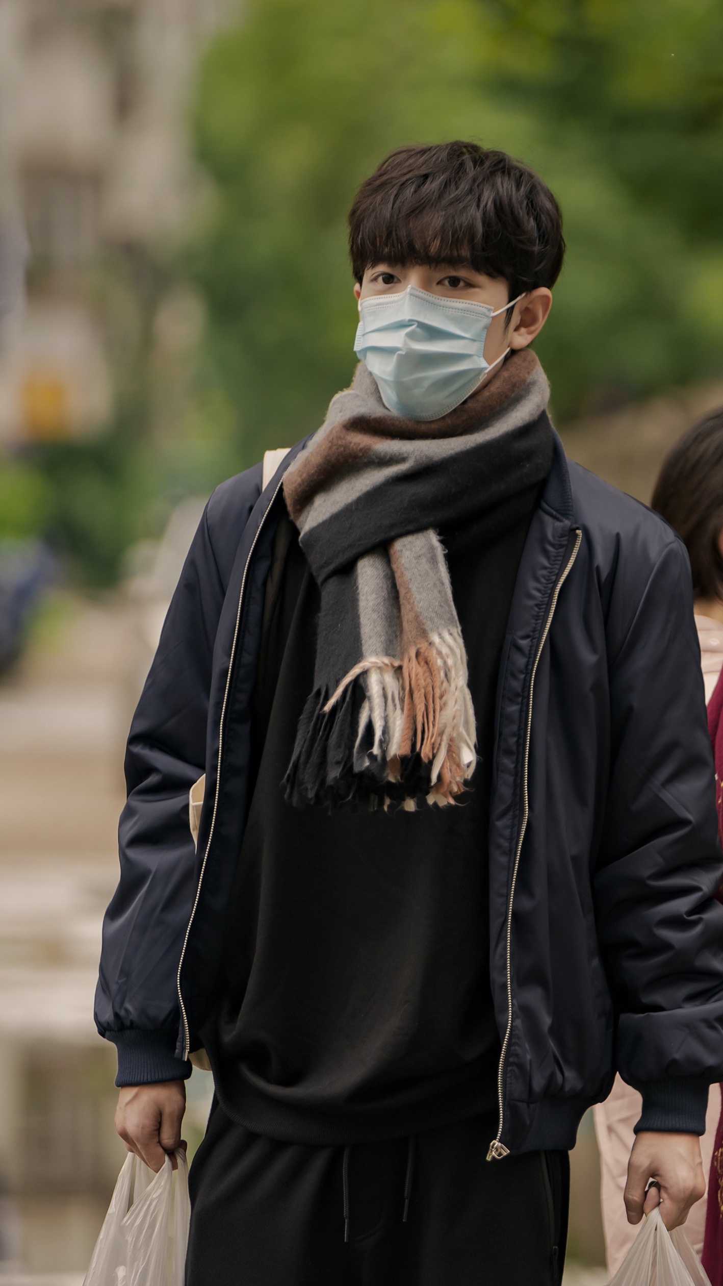 帅气的羊毛卷，真好看！肖战十日终焉热度肖战已集齐9部大男主剧