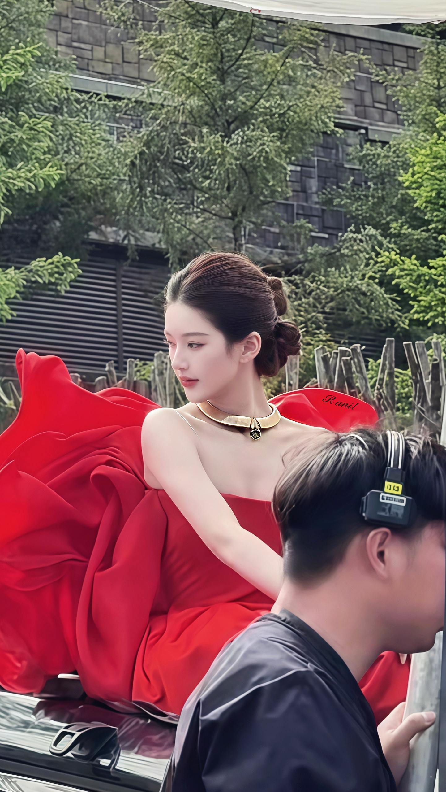 这个角度就该看个高清一点的太夯了 