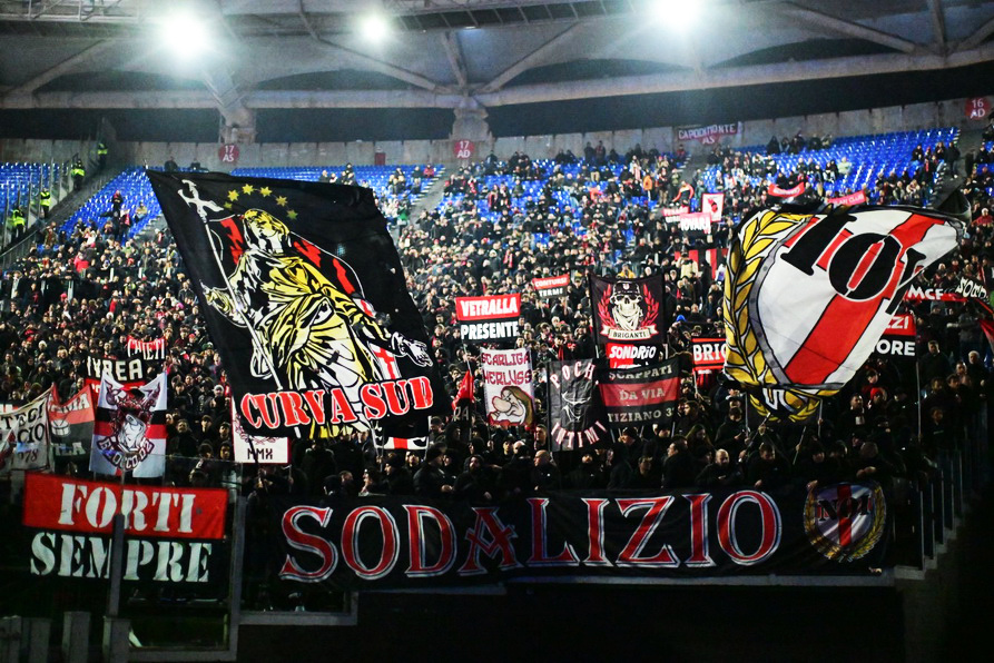 【💪🏻】 🔴⚫️ 预计将会有约1万名米兰死忠球迷前往罗马奥林匹克球场为球队