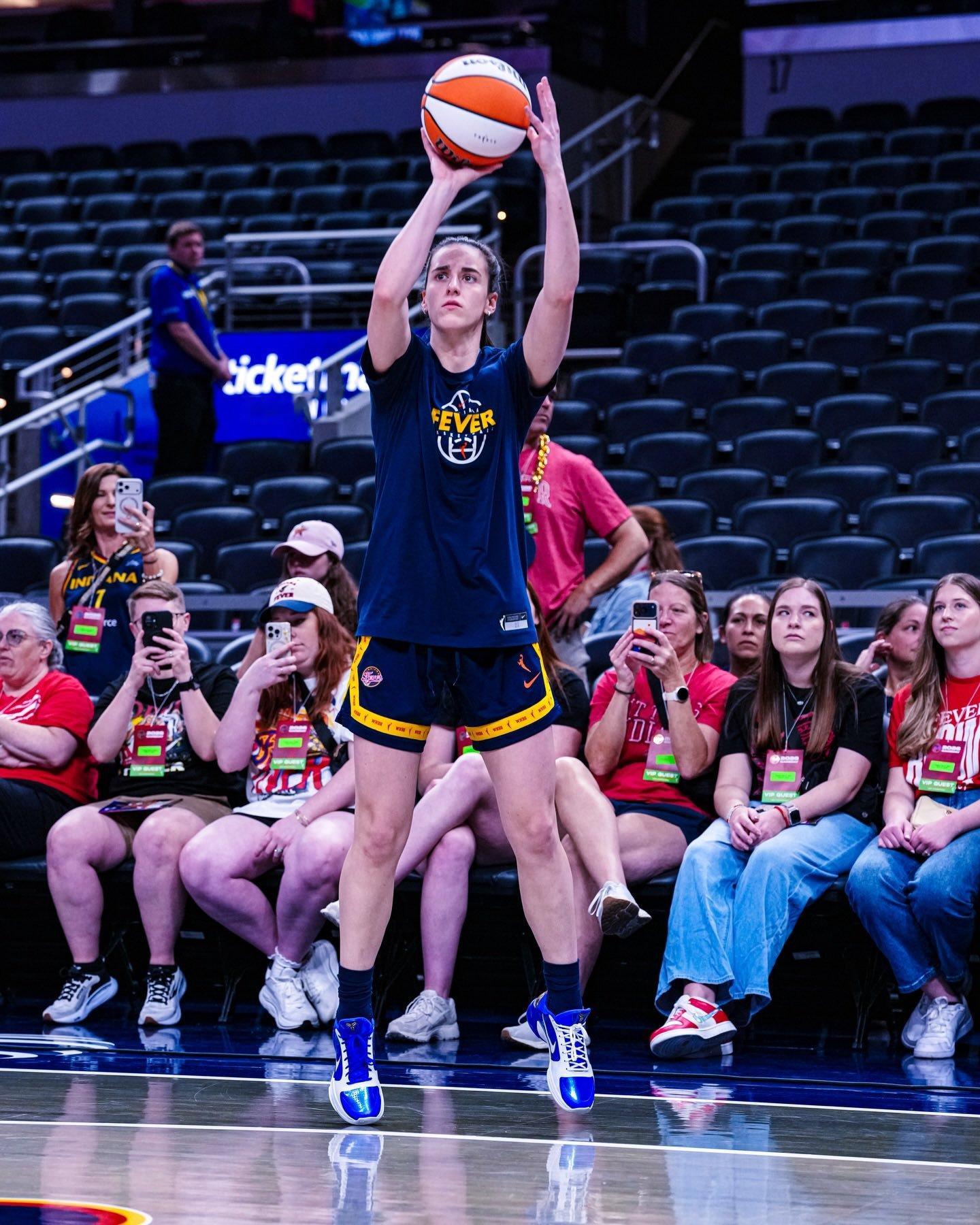 WNBA Caitlin Clark FREEHDNBA球鞋分享