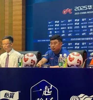 韩鹏赛后回应泽卡为何缺席，克雷桑下轮停赛，
赛后韩鹏出席发布会，对于本场比赛，韩