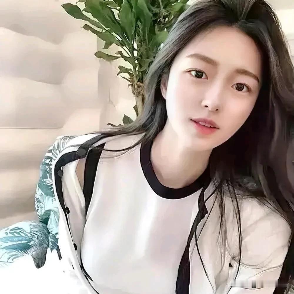旭鹏伴友乐无穷
            猜谜寻帝话春秋
提示
①父亲早逝，继承祖
