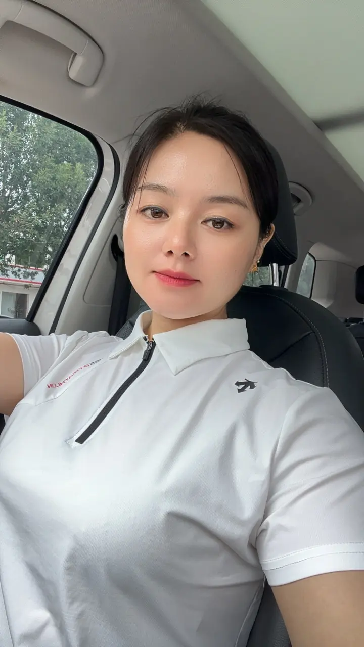 自律的顶端就是享受孤独 努力工作的女人很美