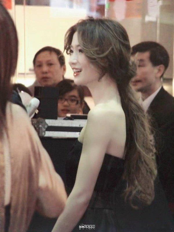 这是王玉雯还是杨颖？ ​​​