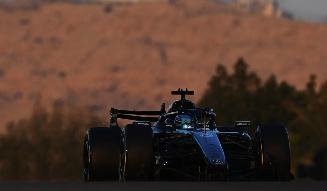 #F1取消赛事损失或高达2亿美元# 【损失或高达2亿美元！沙特、巴林遭袭，#F1