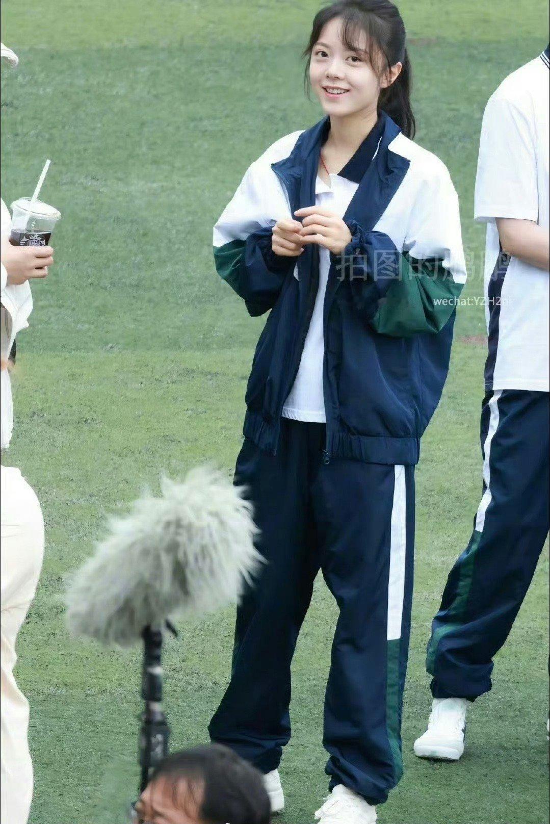 《樱桃琥珀》赵今麦、张凌赫的校服生图，两人的状态怎么样？ ​​​