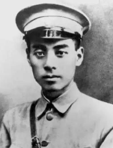 畅笑悬赏
        1927年7月末，南昌江西大旅社，作为起义的总指挥部。