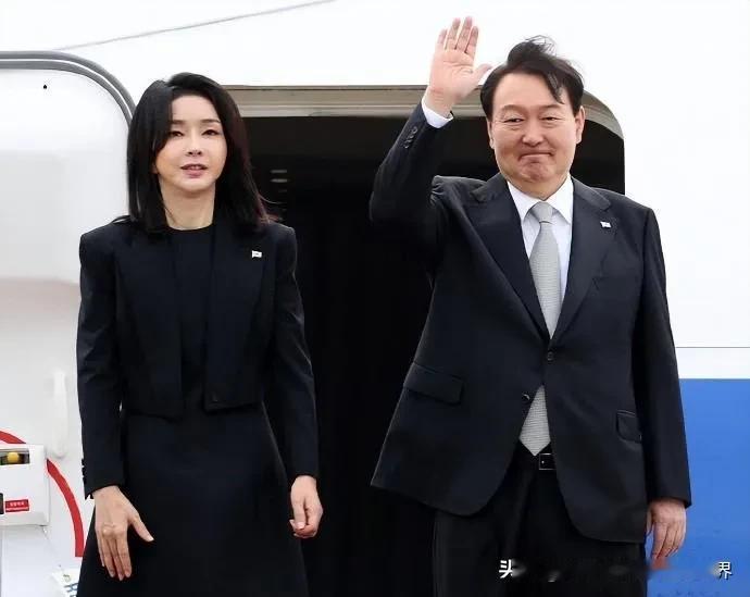 金建希的天彻底塌了，尹锡悦最终被宣判了，是无期徒刑，也就是说，从此金建希将再也看