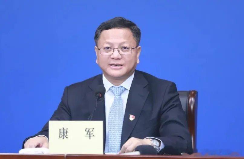 【康军被查】据陕西省纪委监委7月29日消息：西安市人大常委会原副主任康军涉嫌严重