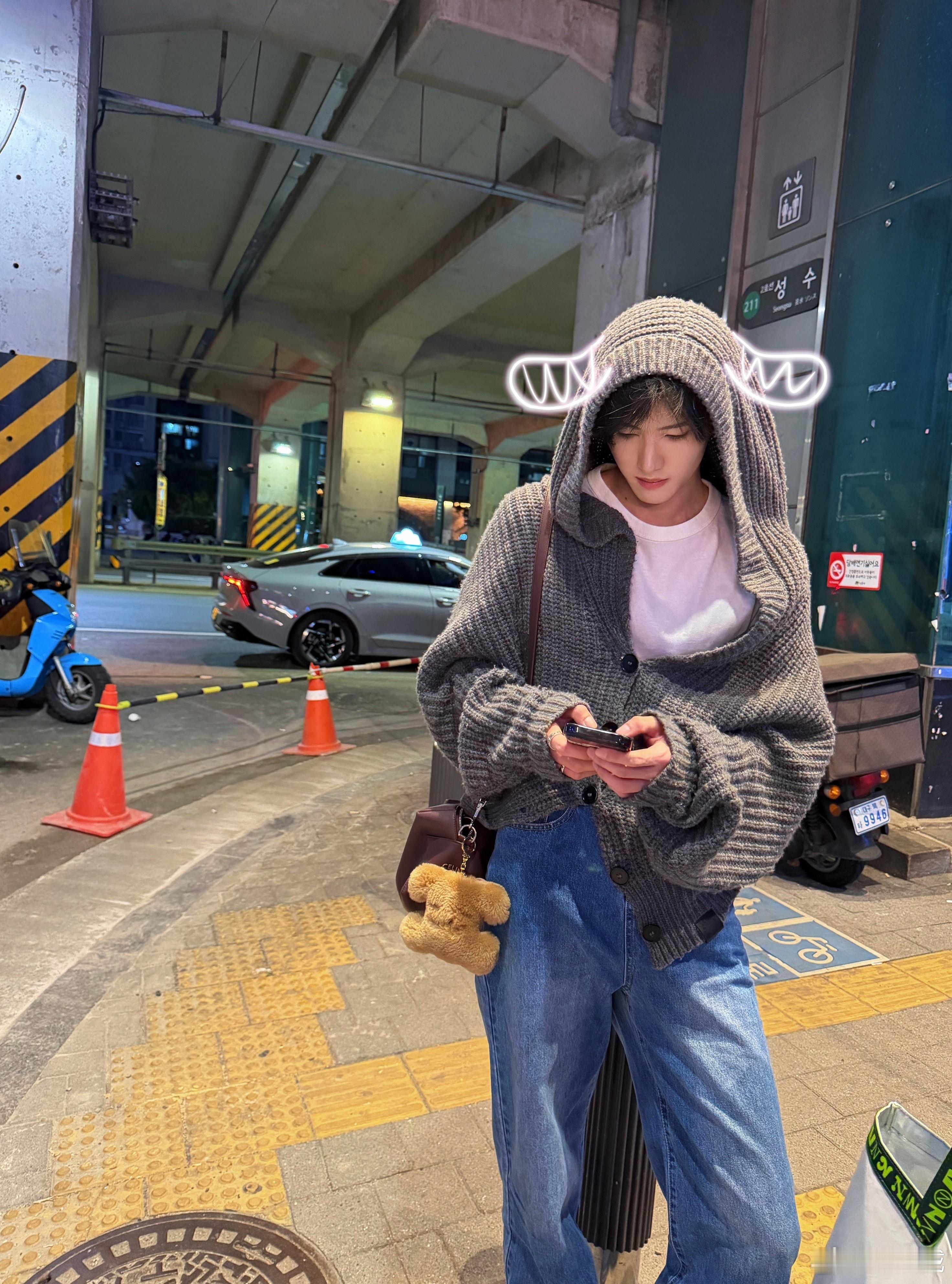 冷脸萌的桉哥拉巨兔 