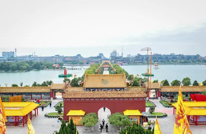 对开封这座城市的印象怎么样?
开封这座城市，简直是历史与美食的宝藏地。走在开封的