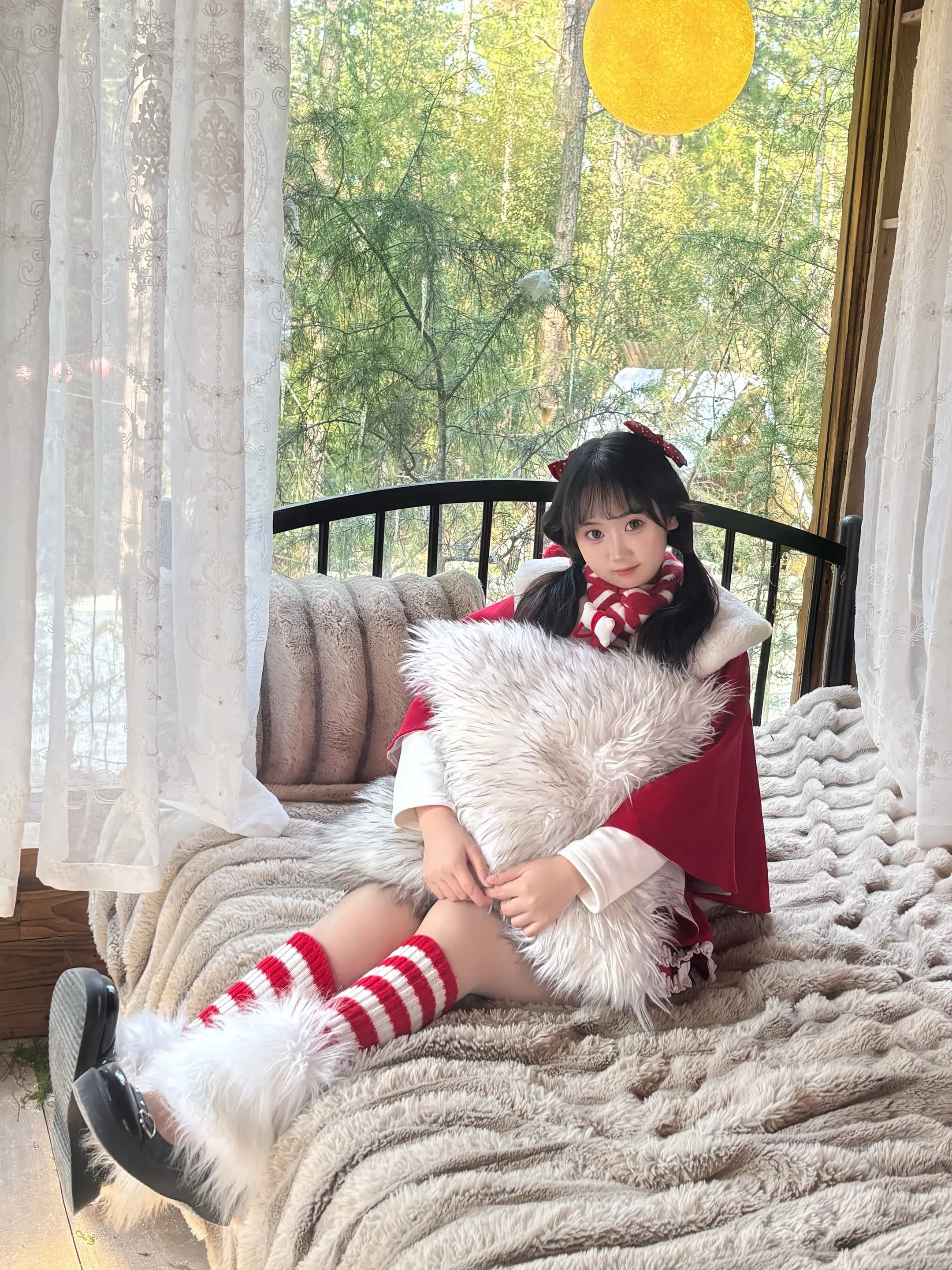 如果有个女儿，就给她买件红斗篷吧。