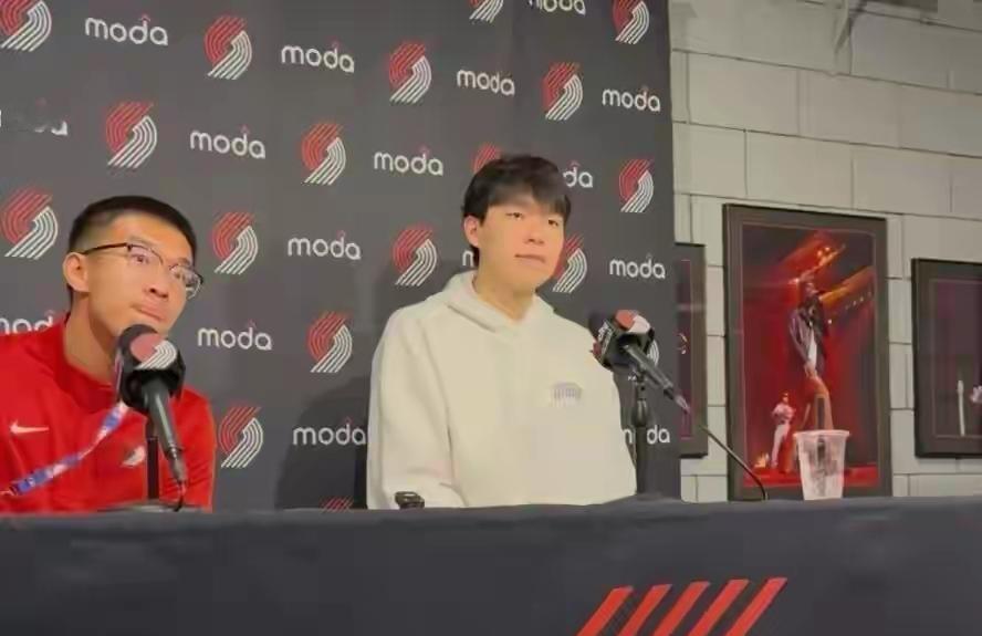 杨瀚森下放隐情？
翻译进教练组，
真相惊人！

【杨瀚森再被派往G联赛！特别训练