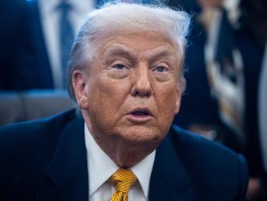 怪不得现在美国不愿意跟伊朗打仗了，原来是真的没钱打仗了，特朗普本以为多收的关税是