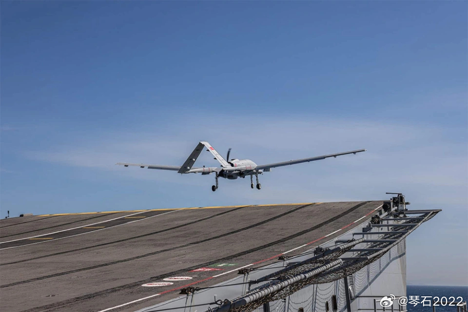 哈士奇建议鬼子买TB3配出云每天认识一件兵器 TB3机长约8.35m，翼展14m