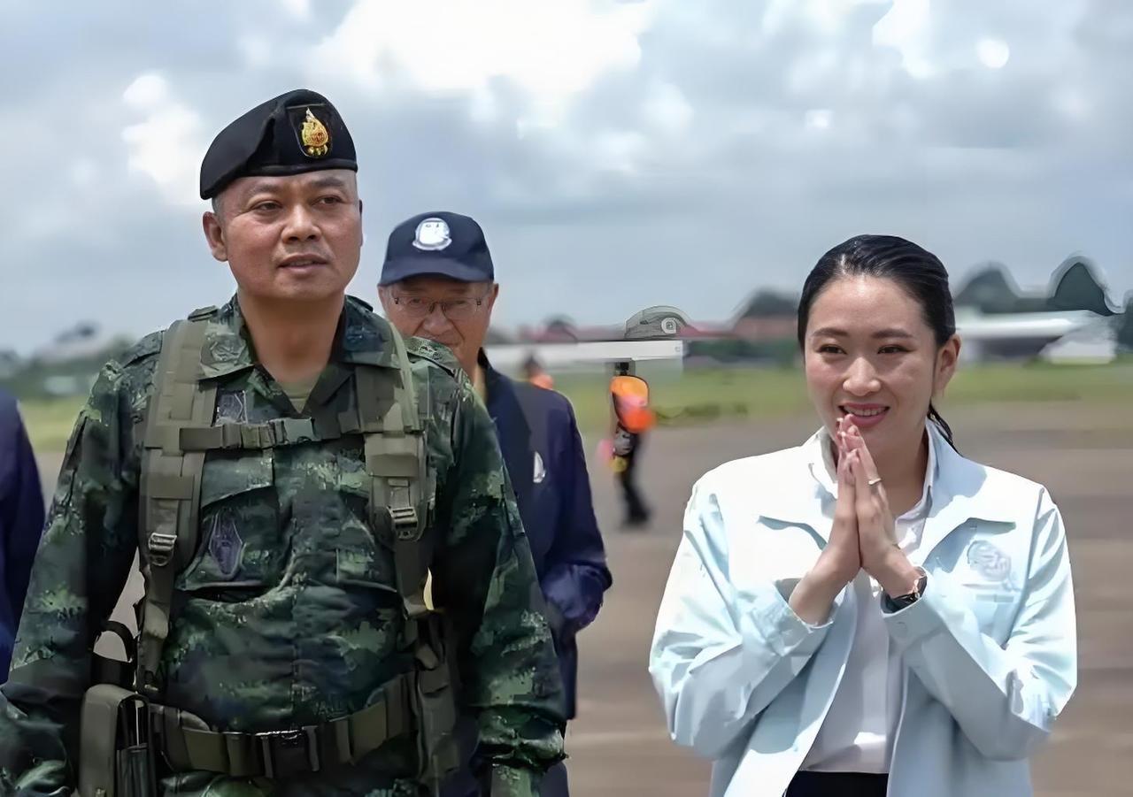 洪森和佩通坦的电话录音真相来了。

他信披露，佩通坦被暂停总理职务的那通与洪森的
