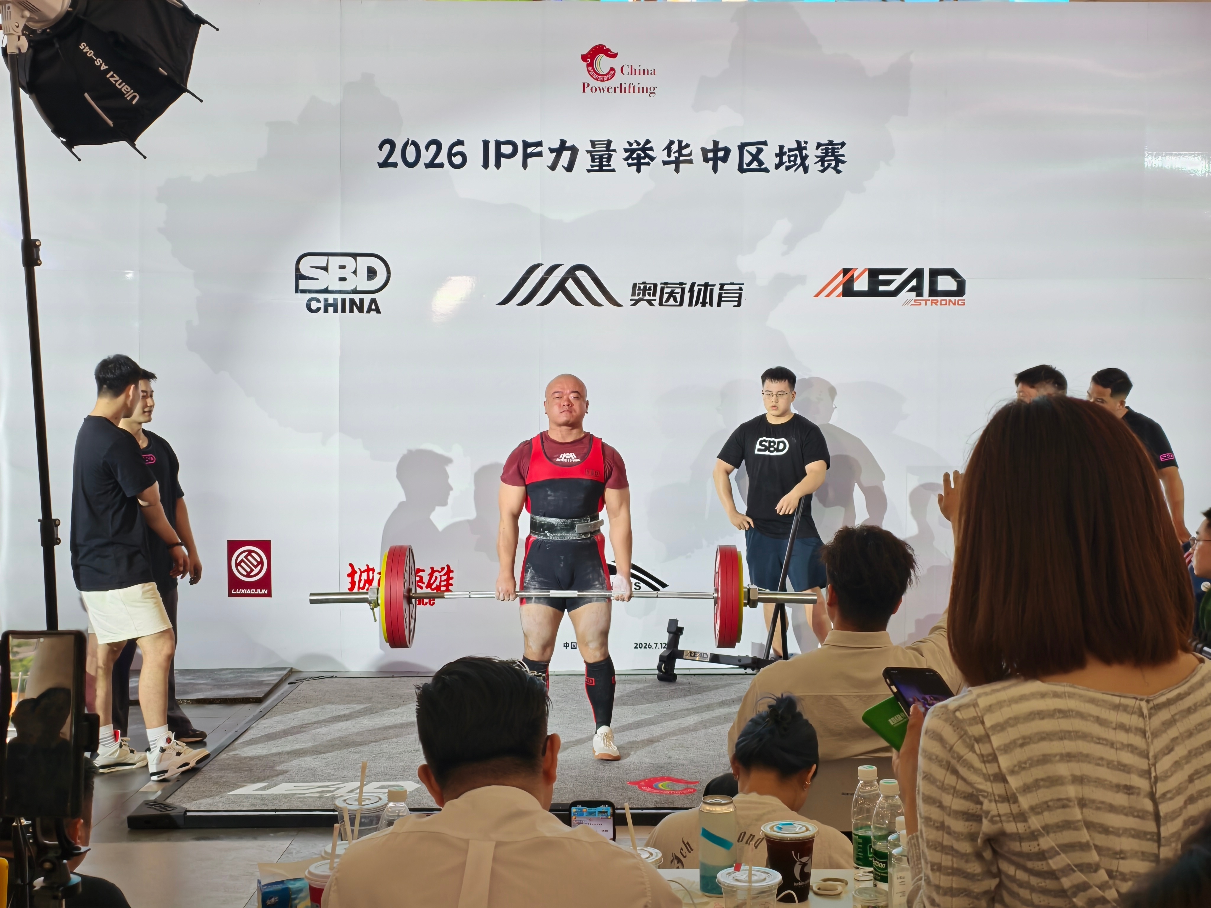 第一次看到现场的举重🏋🏻️♂️比赛~对于Power 我一无所知永旺真是夏季遛