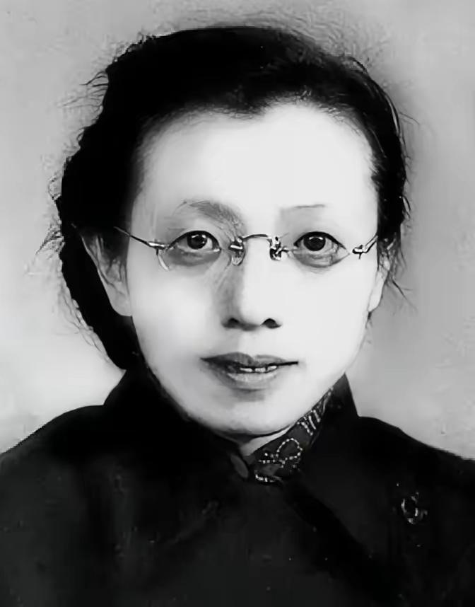 8任书记全部牺牲，1946年，她毅然接手国民党心脏的地下工作
 
1946年初春