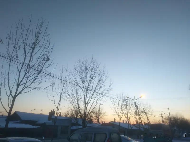 职场噩梦变抗争！她为正义死磕到底
天津一企业销售总监崔丽丽，出差时遭实控人王某强