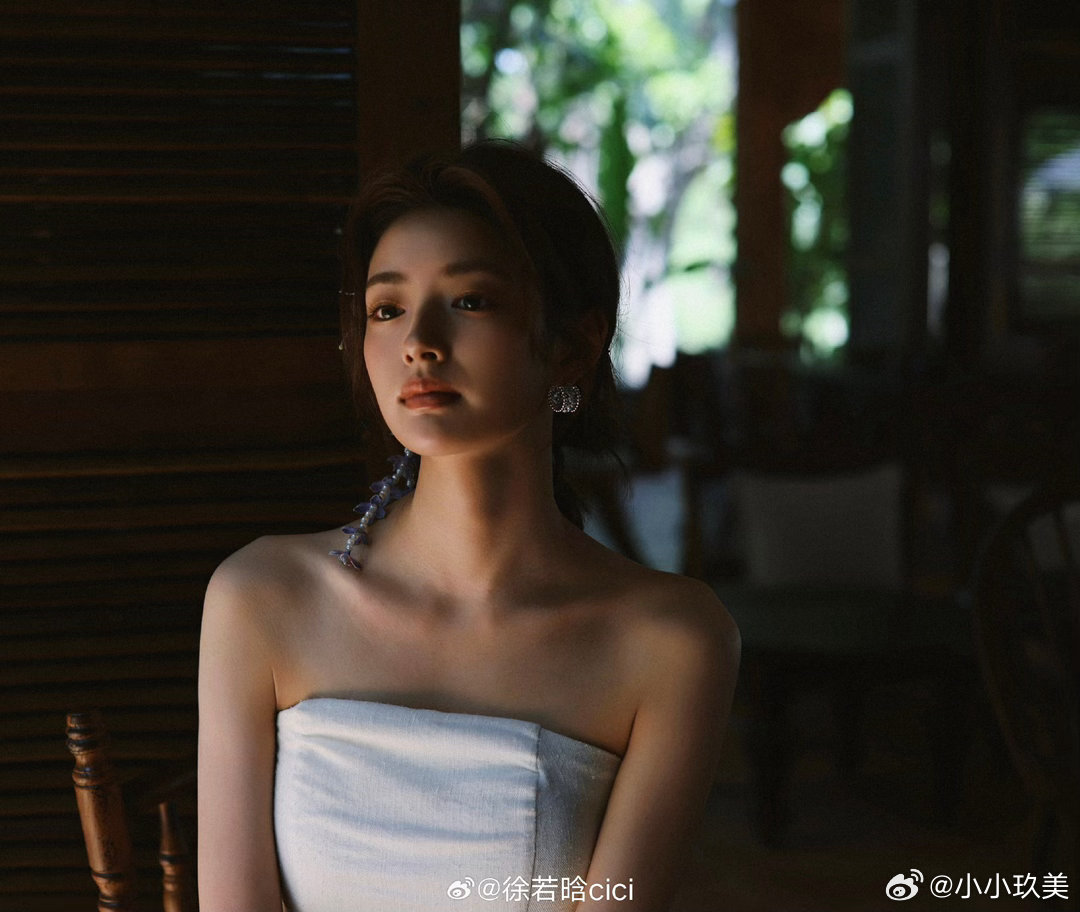 徐若晗 梦回爱你啊啊啊俺不中了，主题曲响起镜头给到徐若晗，直接梦回《爱你》沈惜凡