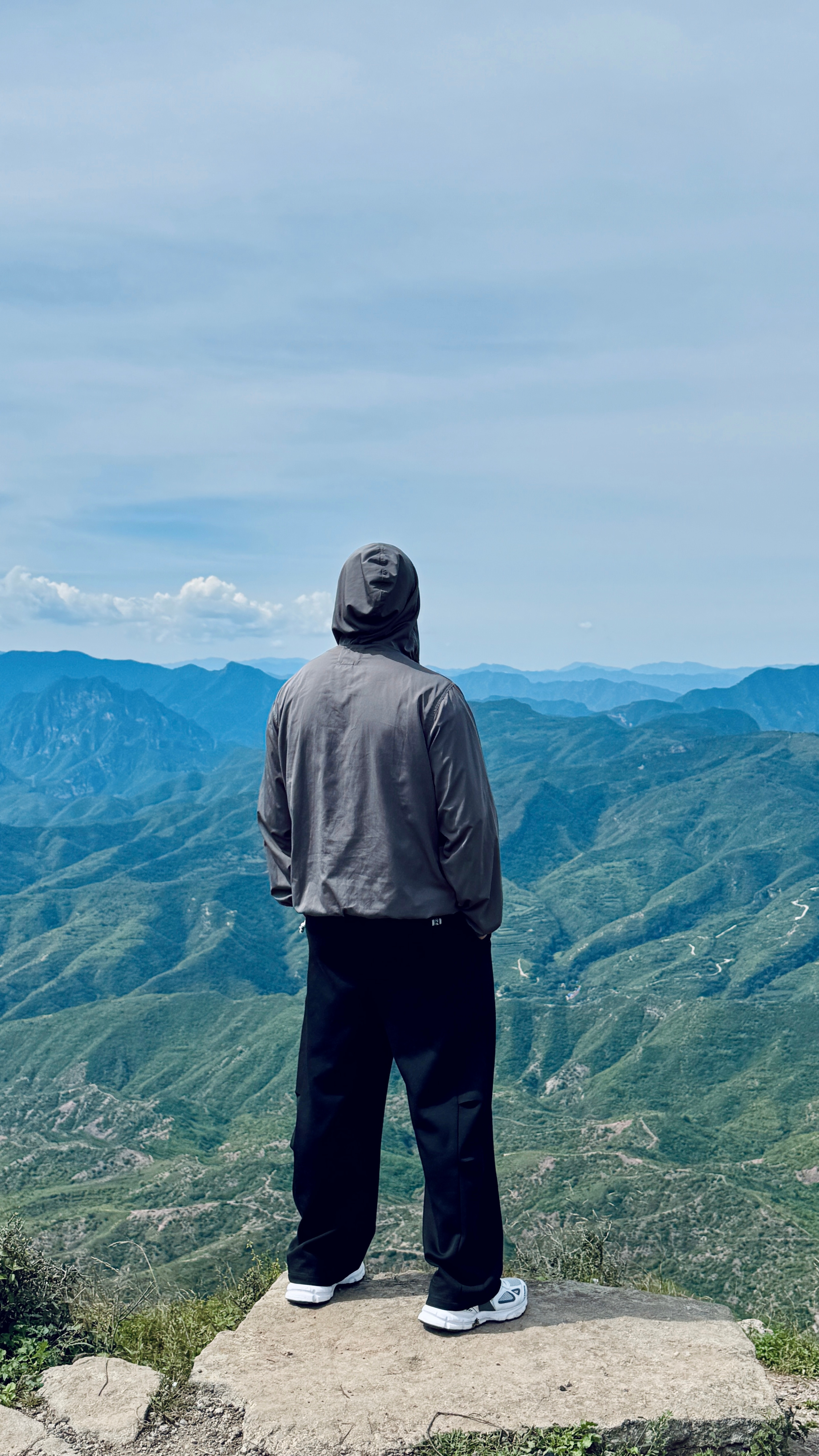 黑于先生的宠粉行动 [嘻嘻]1、每月1、10、20号，抽10位铁粉，每个铁粉送1