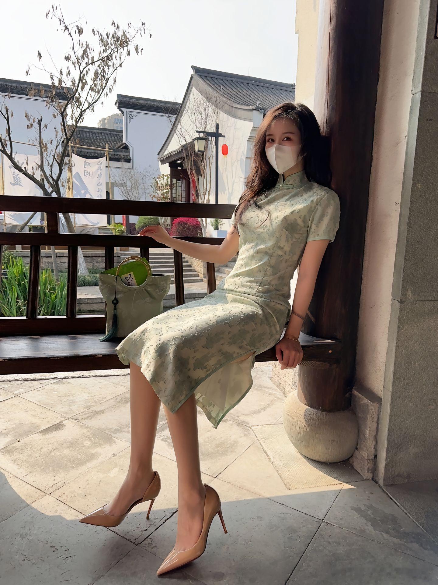 肉丝高跟配旗袍 ​​​