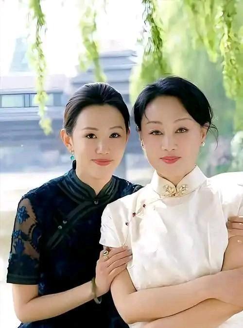 高知二代扎进老破小，这不叫下嫁，这是把账算透了
去年，这对小两口在北京没去住什么