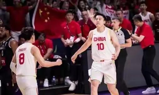 三连胜！中国男篮90-68约旦，直通8强！胡明轩14+6 程帅澎5记三分余嘉豪进