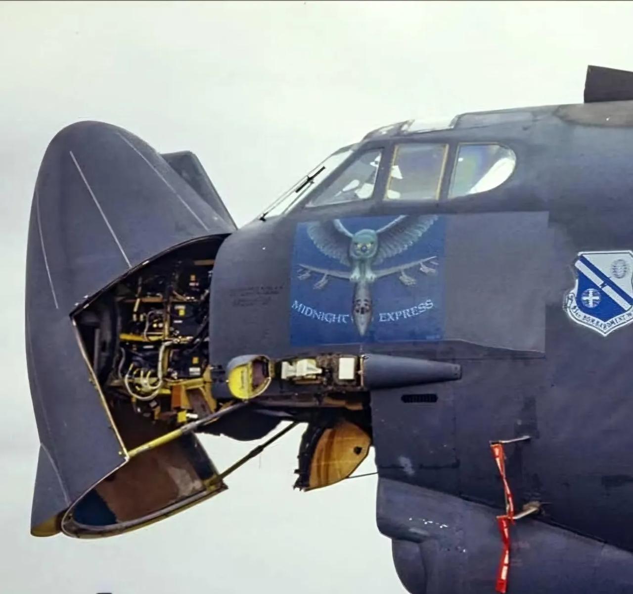 翘首以盼许久的B-52雷达升级，终于迎来了首飞！这款AN/APQ-188 AES