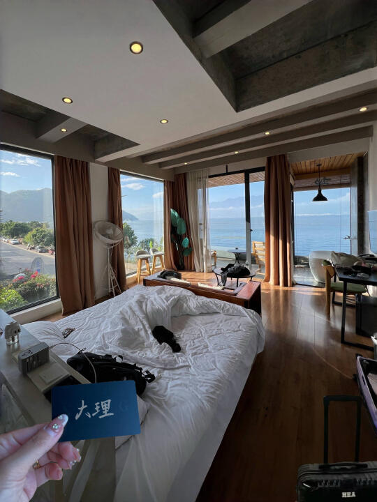 大理！！刚退房！躺看洱海🌊158俩人