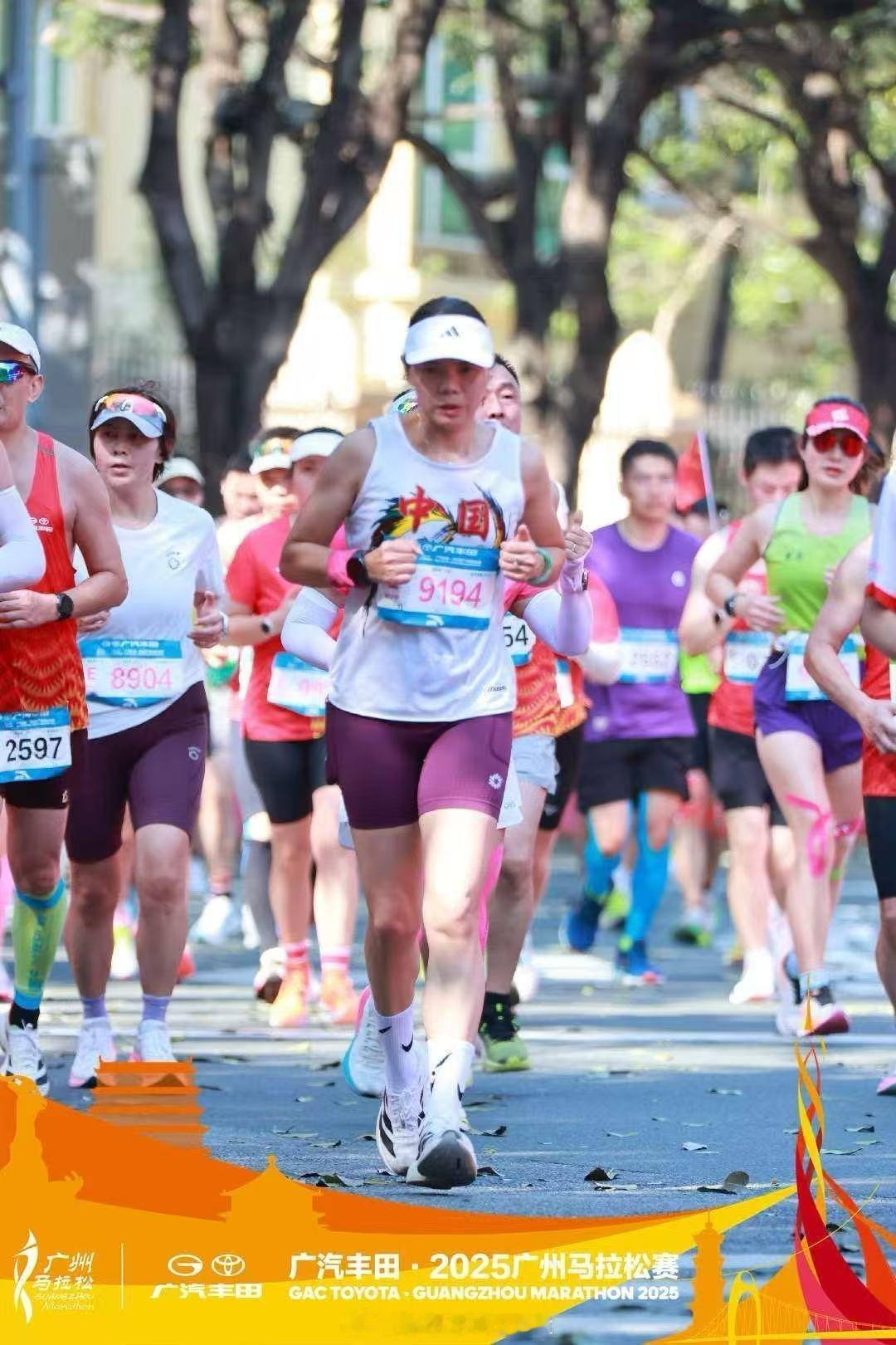 【生涯首马完赛】钟少婷指导：“我自己自律，每天锻炼，才能給队员们做好的示范”-才