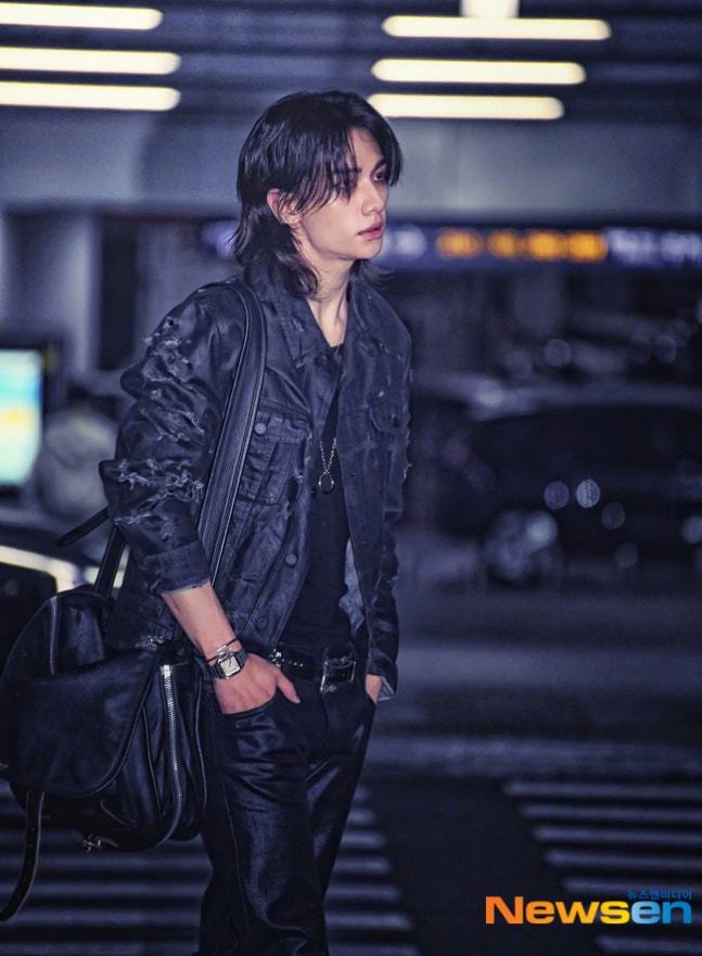 【Naver综合】今日份Stray Kids黄铉辰机场照，真·行走的画报！ 黄铉