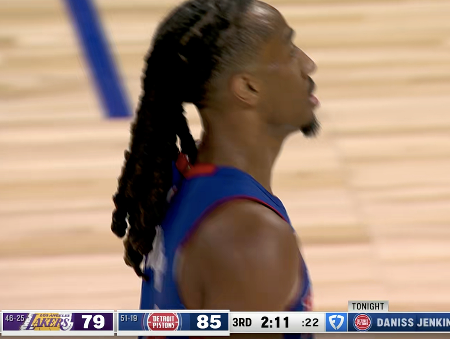 暂停了，湖人79-85落后 难得追啊这分差，各种2+1又不吹湖人vs活塞