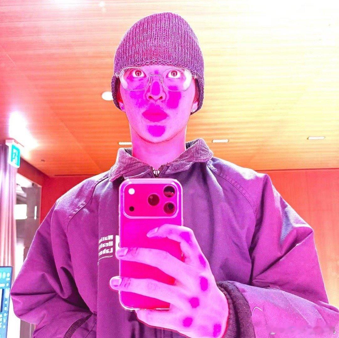 烤蹄子赵雨凡和安乾镐的情侣照是不是很好嗑 ​​​